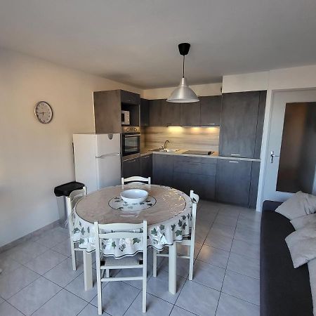 Le Corail Apartment วัลราส์-ปลาจ ภายนอก รูปภาพ